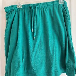 Woman With In Skort w/ Pockets and Drawstring